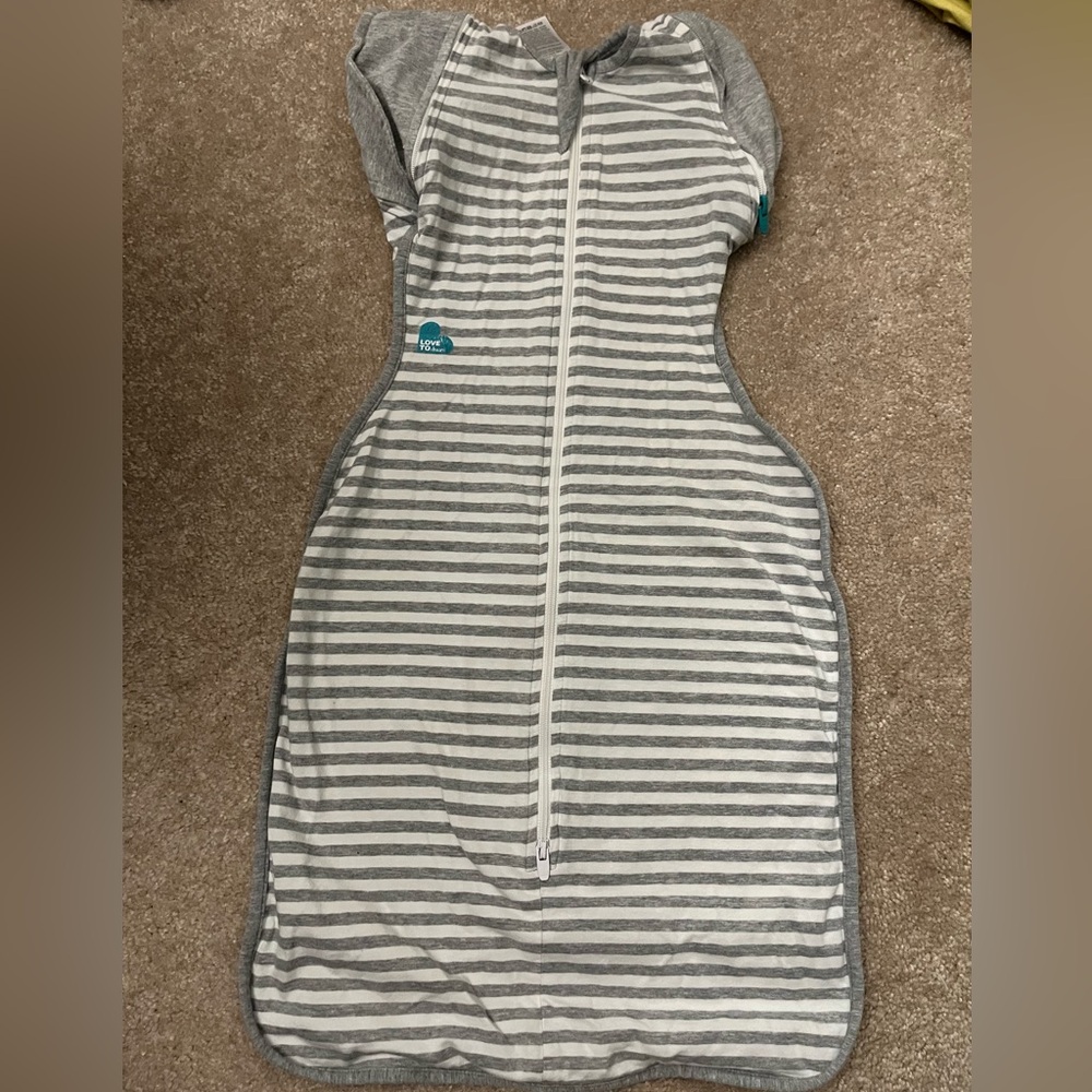 Medium Love to Dream arms up transitional swaddle